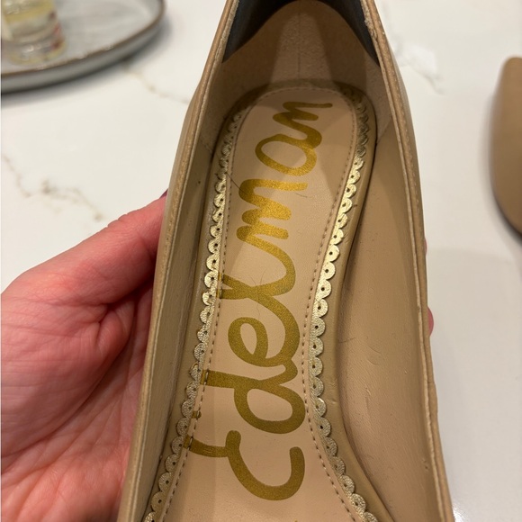 Sam Edelman Beige Pointed Toe Heels - Picture 2 of 9